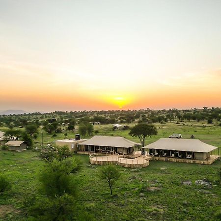 Serengeti Malaika Luxury Camp Villa Екстериор снимка