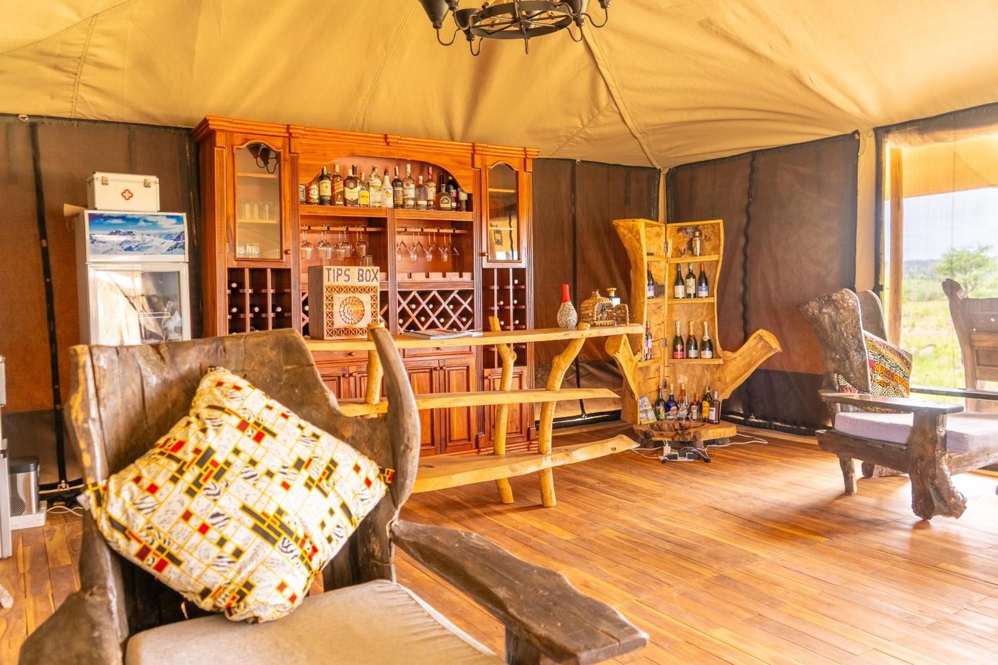 Serengeti Malaika Luxury Camp Villa Екстериор снимка